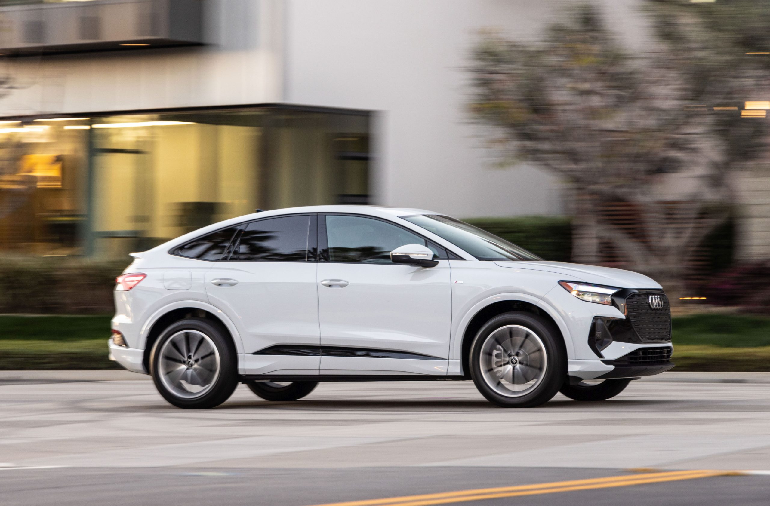 2023 Audi Q4 Sportback e-tron galeri görseli