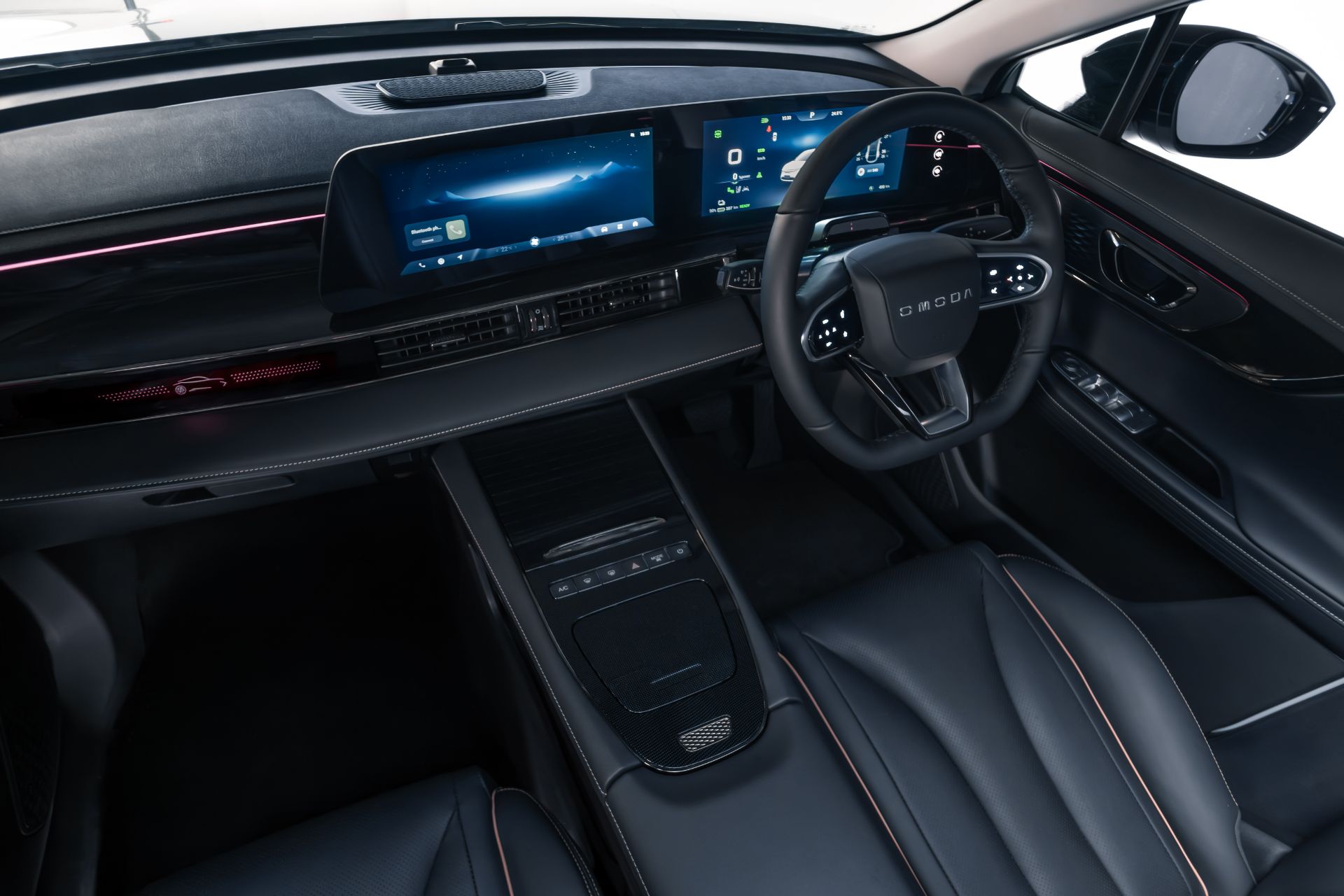 Omoda E5 galeri görseli