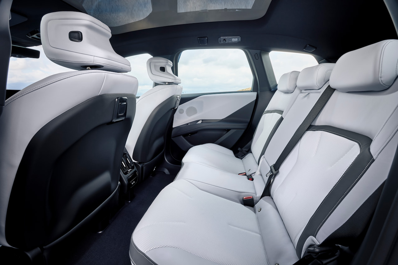 2026 BMW iX3 galeri görseli