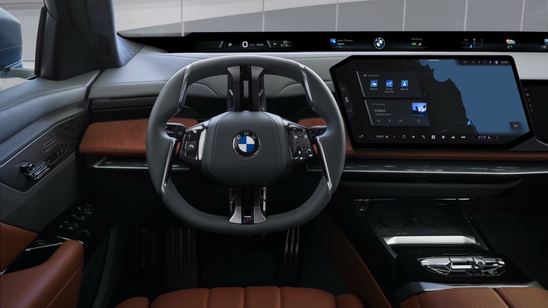 BMW i7 M70 xDrive galeri görseli