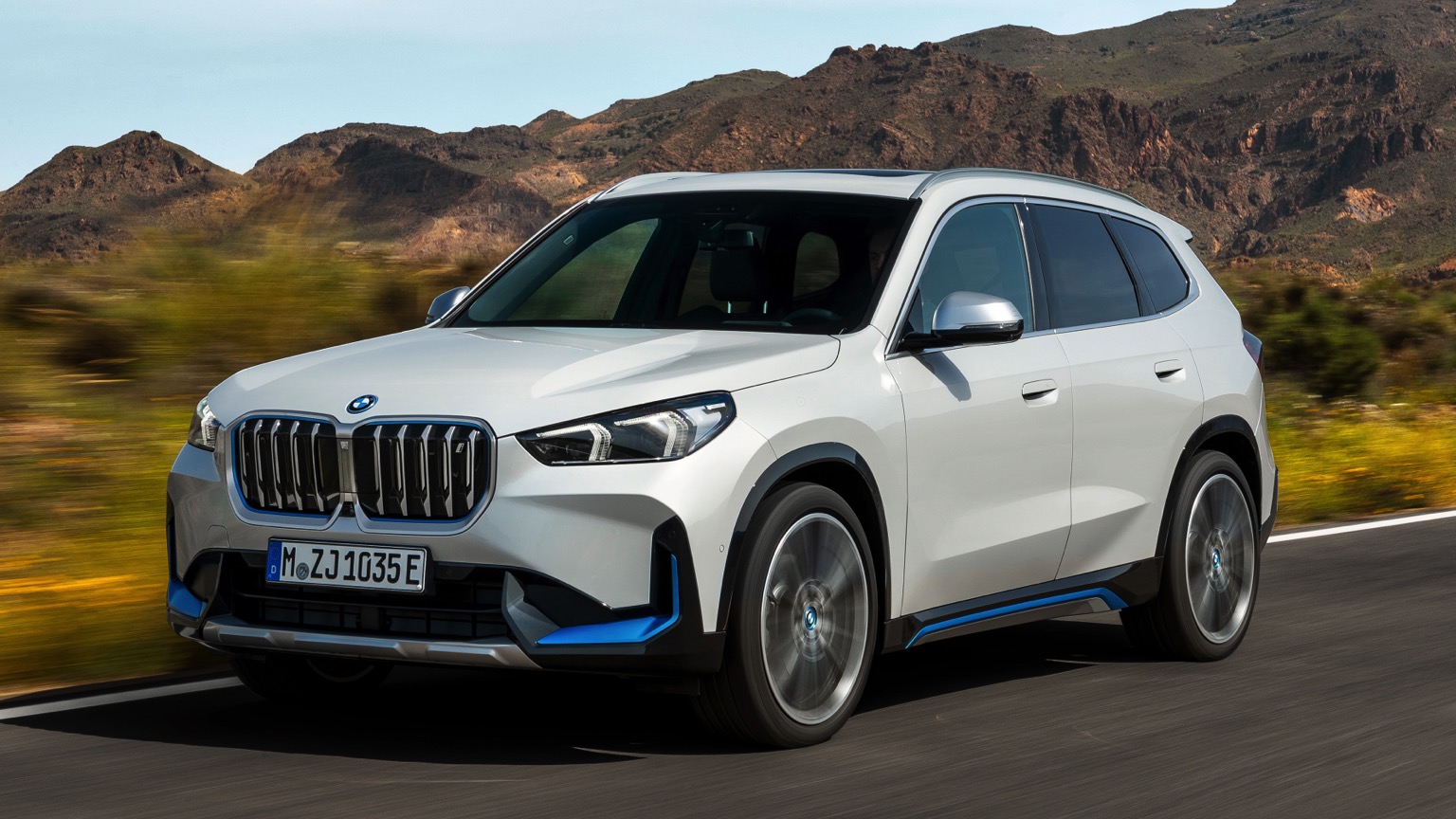 BMW iX1 eDrive20 galeri görseli