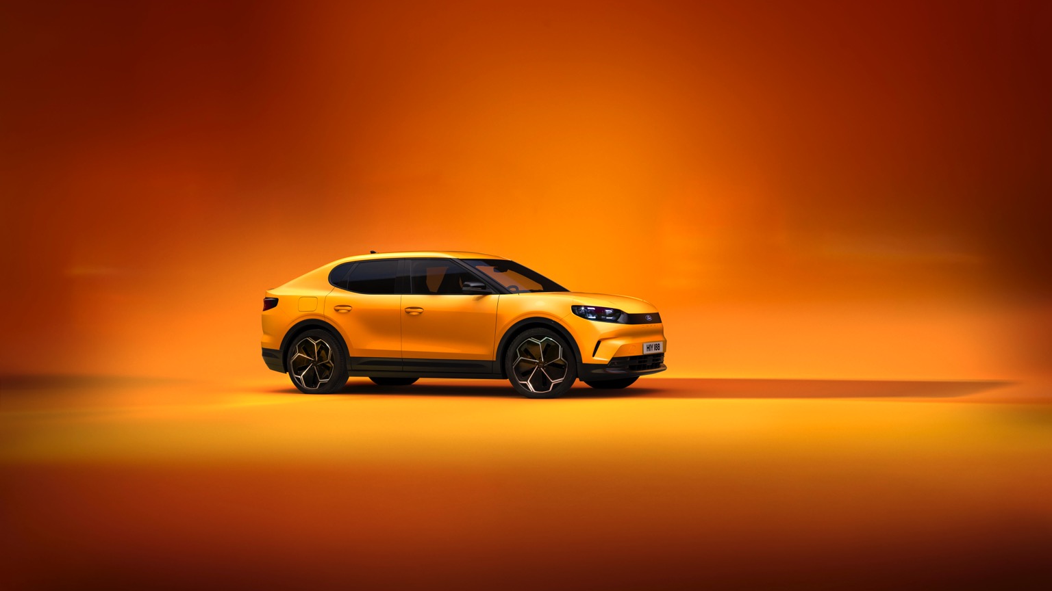 Ford Capri Standard Range RWD galeri görseli