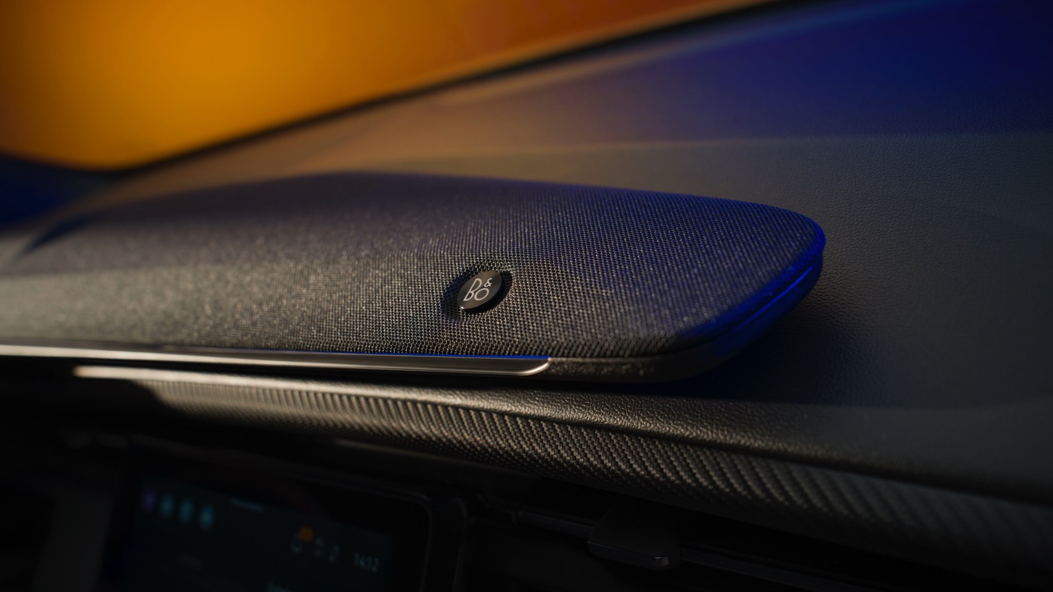 Ford Capri Standard Range RWD galeri görseli