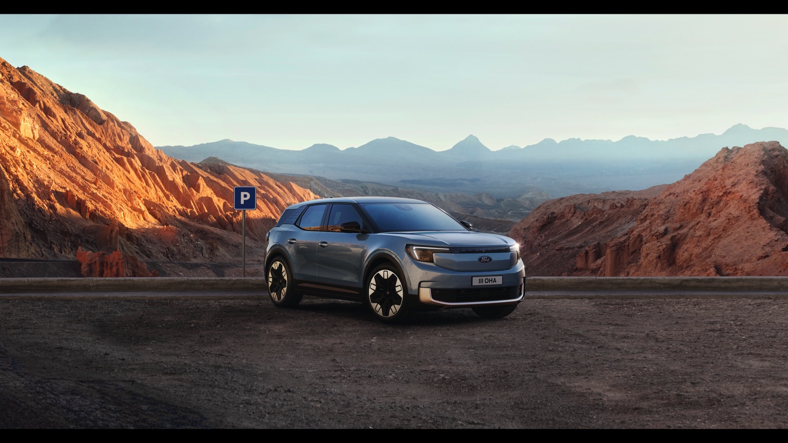 Ford Explorer Standard Range RWD galeri görseli