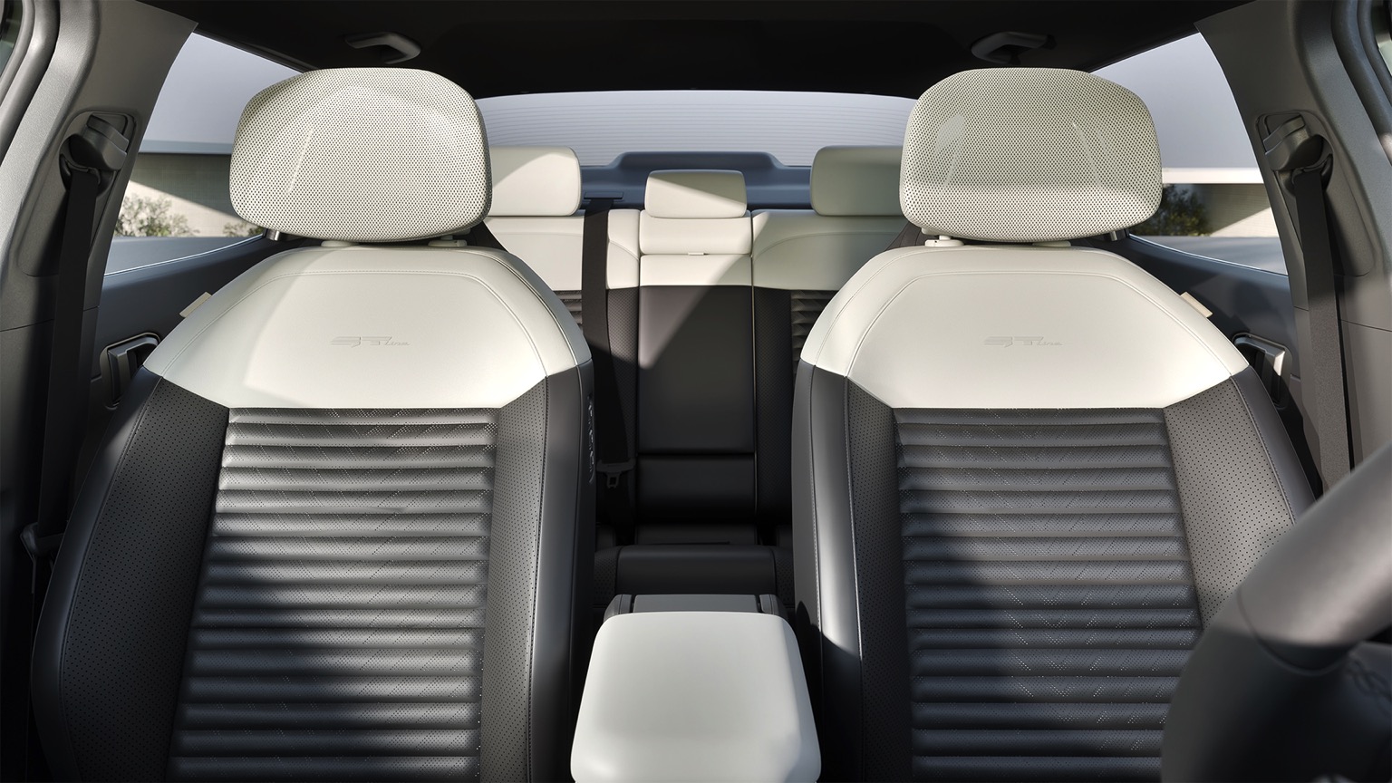 Kia EV4 Fastback 81.4 kWh galeri görseli