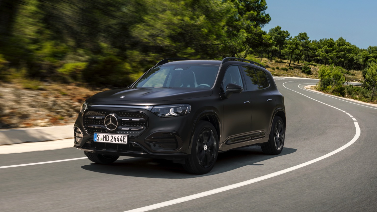 Mercedes-Benz GLB 350 4MATIC galeri görseli