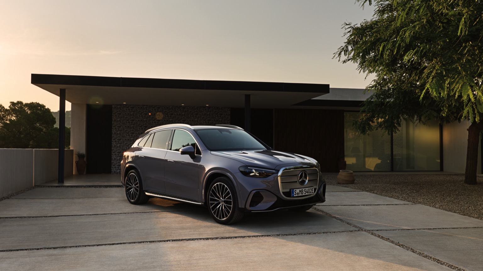 Mercedes-Benz GLC 400 4MATIC galeri görseli