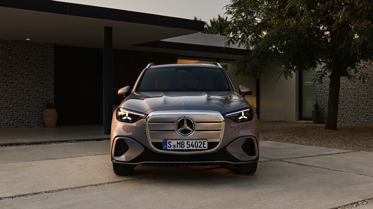 Mercedes-Benz GLC 400 4MATIC galeri görseli