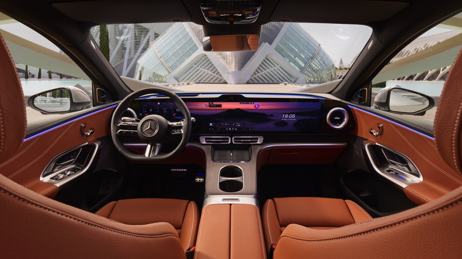 Mercedes-Benz GLC 400 4MATIC galeri görseli