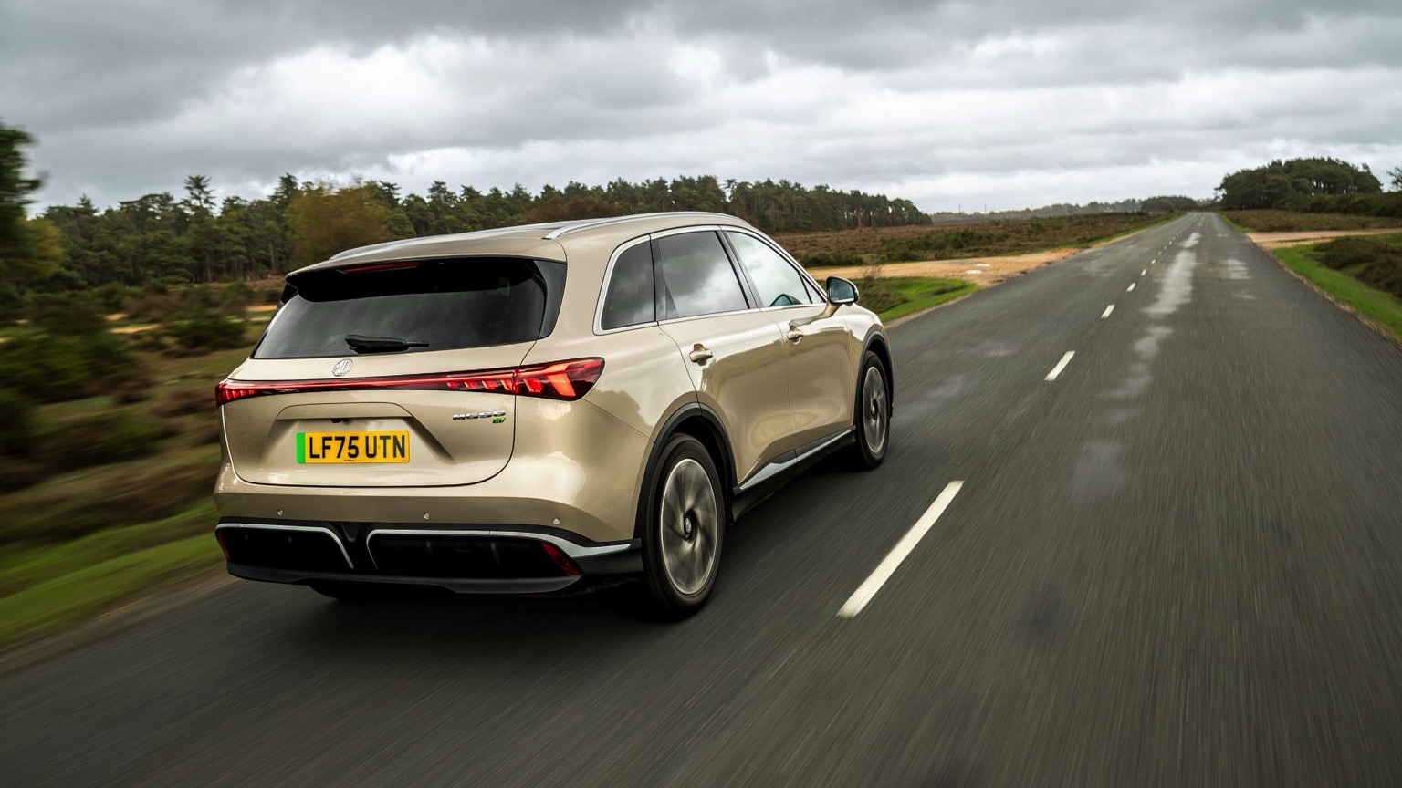 MG MGS6 EV Dual Motor 77 kWh galeri görseli