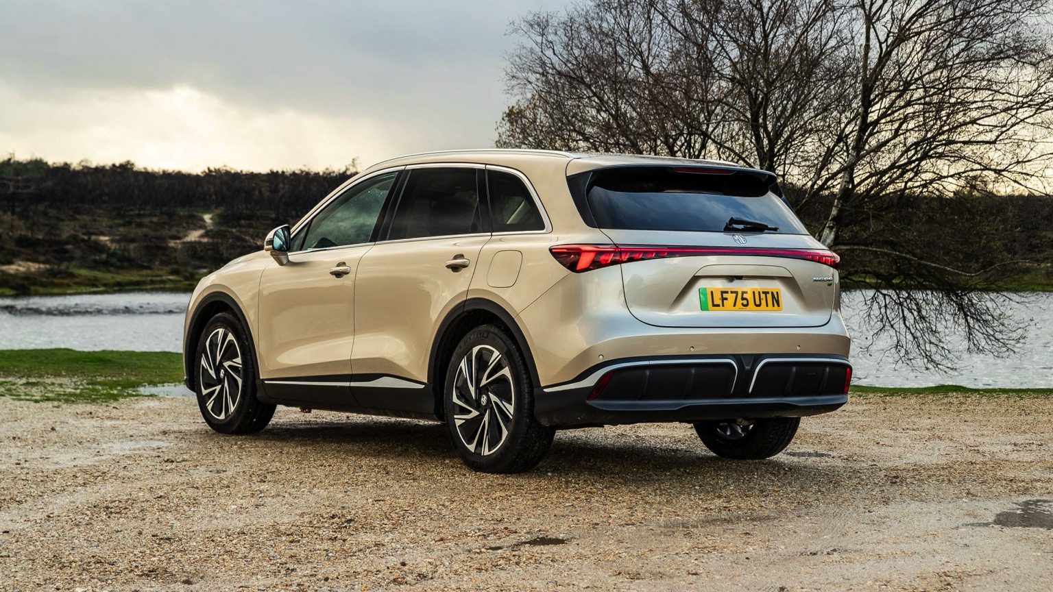 MG MGS6 EV Dual Motor 77 kWh galeri görseli