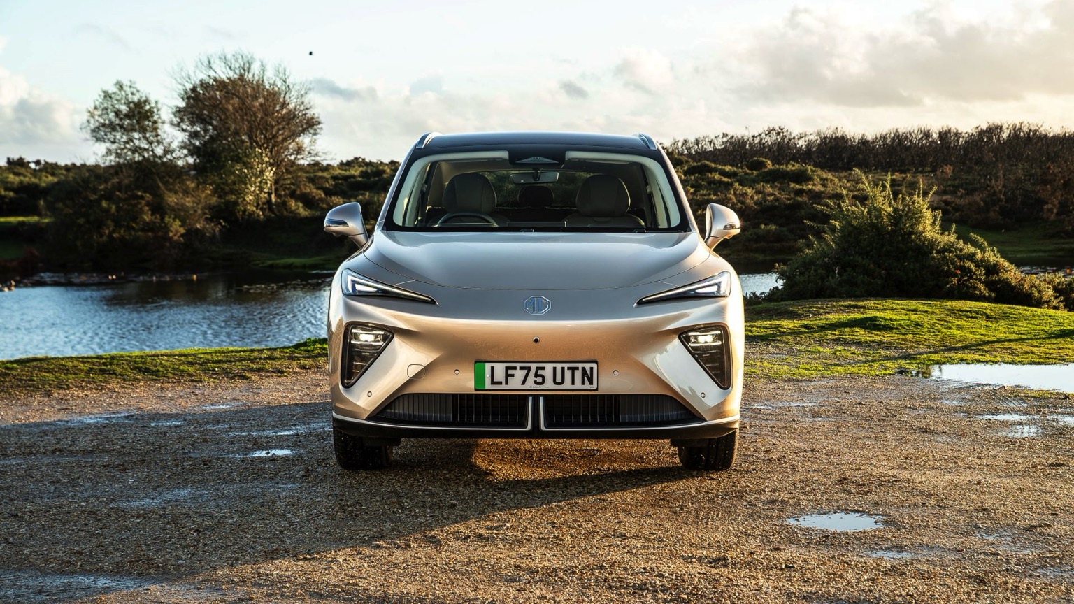 MG MGS6 EV Dual Motor 77 kWh galeri görseli