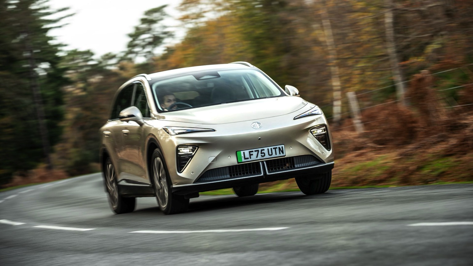 MG MGS6 EV Dual Motor 77 kWh galeri görseli