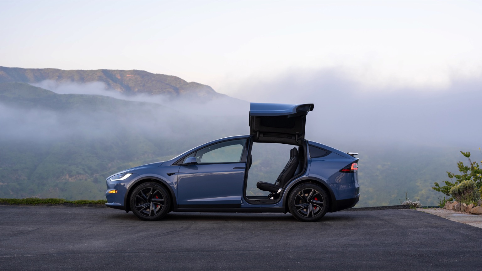Tesla Model X AWD galeri görseli