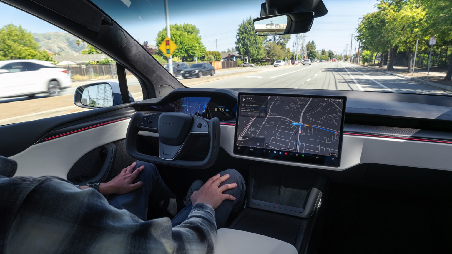 Tesla Model X AWD galeri görseli