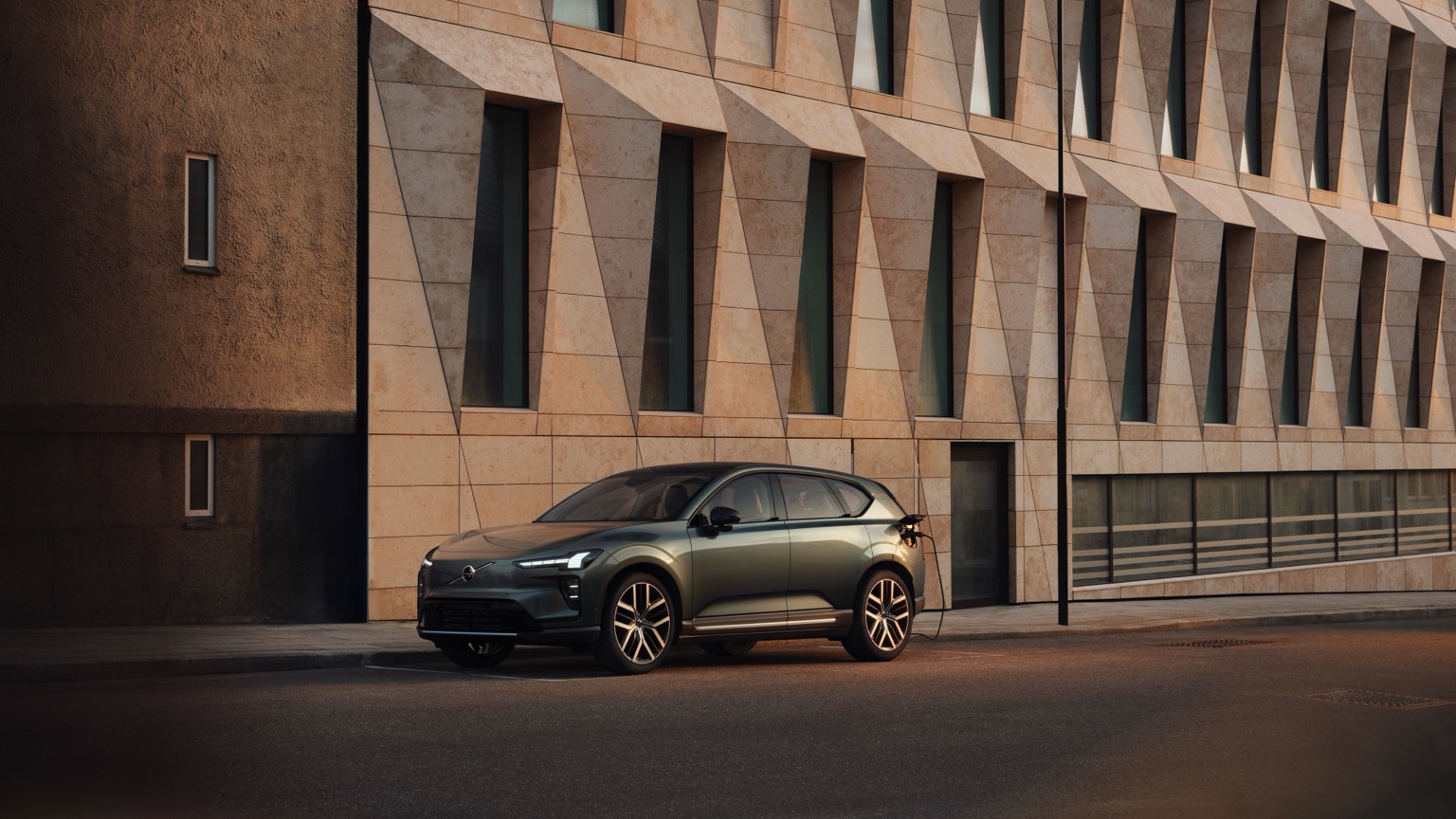 Volvo EX60 P10 AWD galeri görseli