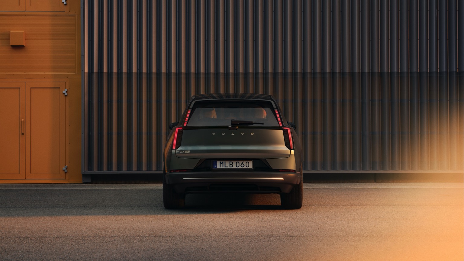 Volvo EX60 P12 AWD galeri görseli