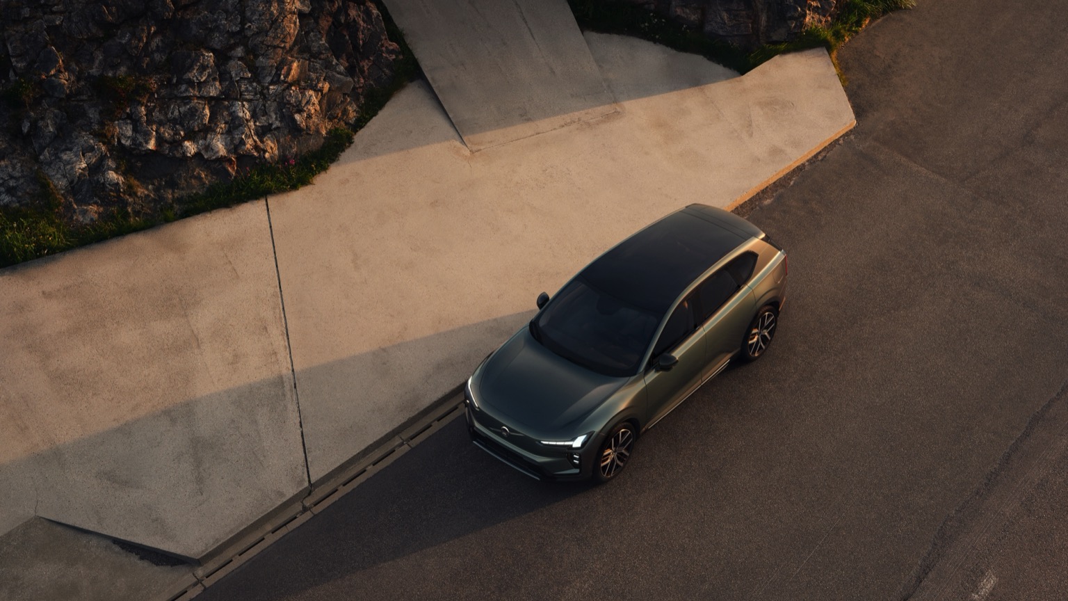 Volvo EX60 P10 AWD galeri görseli