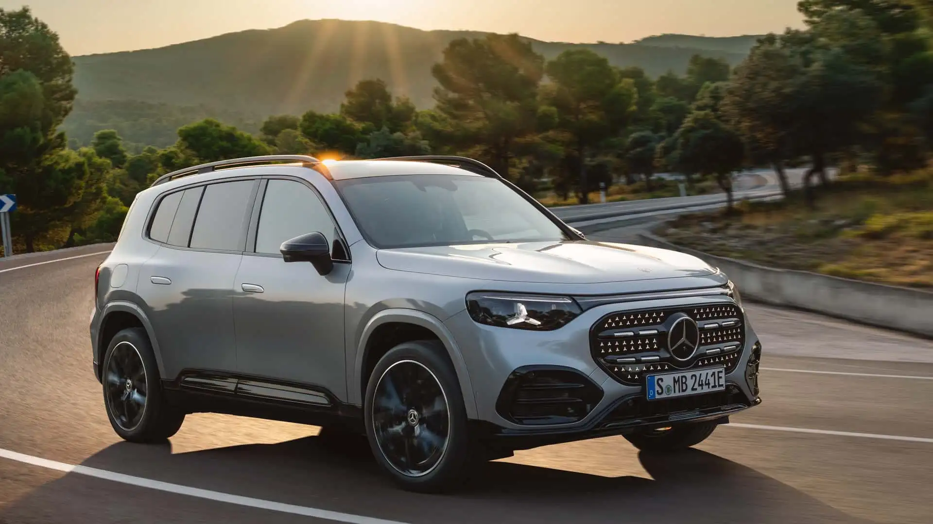 The New Mercedes GLB EV Is Insanely Efficient And Can Go Over 300 Miles